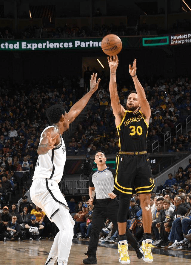 库里连续十场比赛得分超过惊险取胜,阿森纳挑战极限!的简单介绍 库里连续十场比赛得分超过惊险取胜,阿森纳挑战极限!的简单介绍